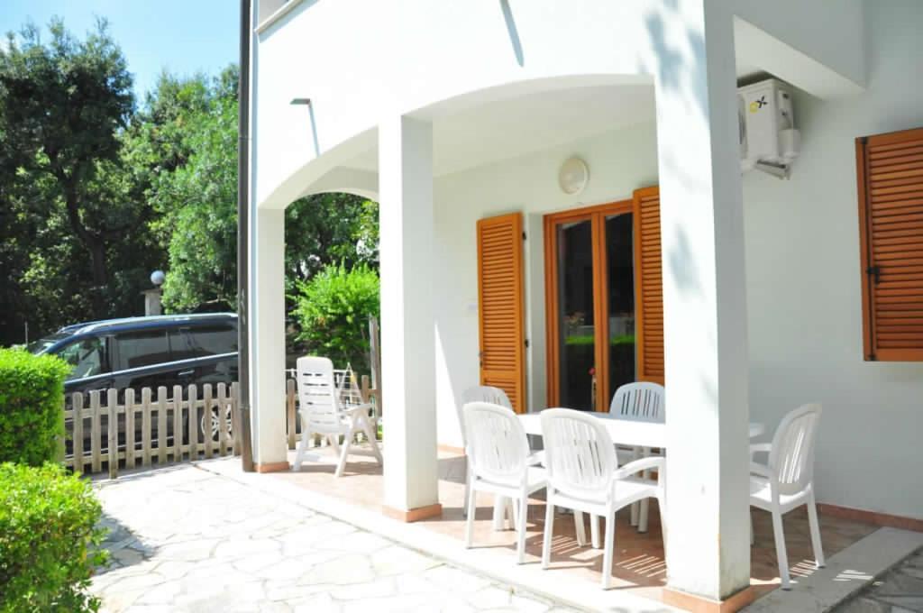 Residence Villa Clara Сан Винченцо Екстериор снимка